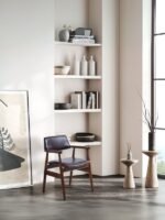 Rio Ceviz Ahşap Sandalye